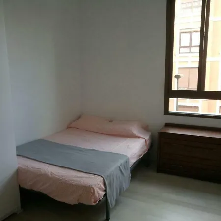 Bilbao Habitaciones Проживання в сім'ї Більбао